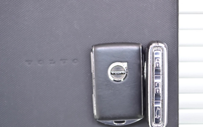 Volvo V60 cena 118998 przebieg: 92700, rok produkcji 2018 z Poznań małe 497